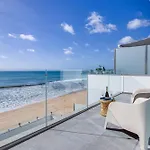 Apartment Luxury Beachfront 2bd Ac Wifi Ocean Balcony *