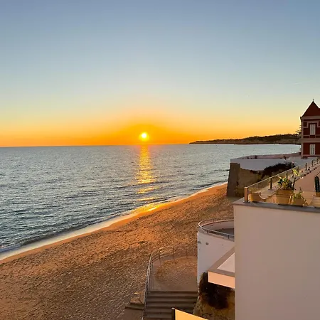 Premium Beachfront 2bd Ac Wifi Ocean Balcony Апартаменты