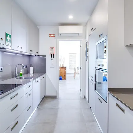 Premium Beachfront 2bd Ac Wifi Ocean Balcony Апартаменты Армасан-де-Пера