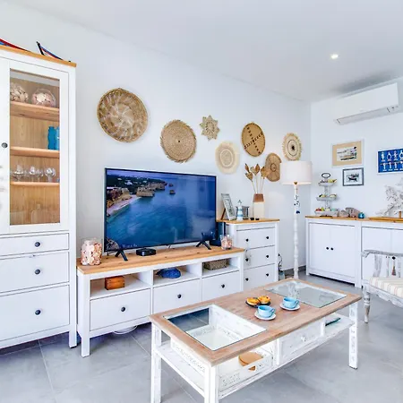Premium Beachfront 2bd Ac Wifi Ocean Balcony Апартаменты