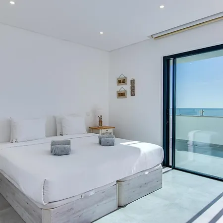 Premium Beachfront 2bd Ac Wifi Ocean Balcony Апартаменты *