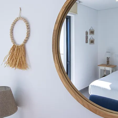 Premium Beachfront 2bd Ac Wifi Ocean Balcony