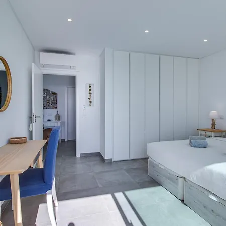 Premium Beachfront 2bd Ac Wifi Ocean Balcony Апартаменты Армасан-де-Пера